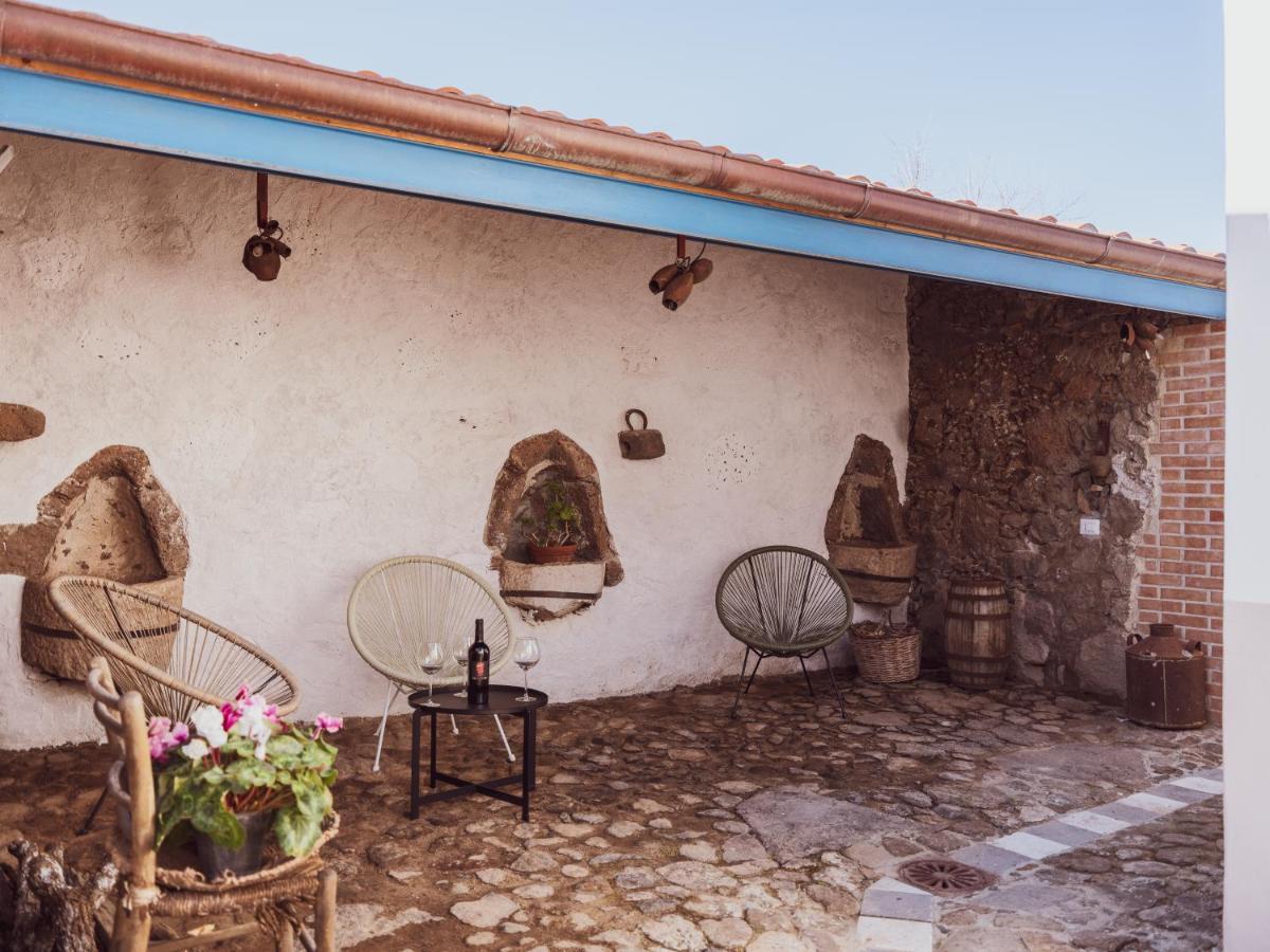 Binzas Betzas Agriturismo Sedilo Buitenkant foto