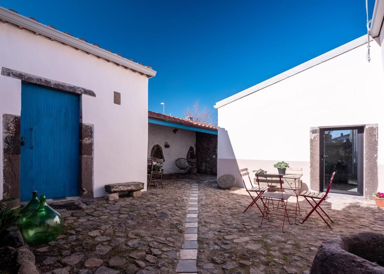 Binzas Betzas Agriturismo Sedilo Buitenkant foto